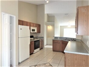 7964 Oakstone Ct in Orlando, FL - Foto de edificio - Building Photo