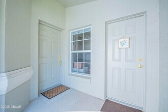1412 Coconut Palm Cir in Port Orange, FL - Building Photo - Building Photo