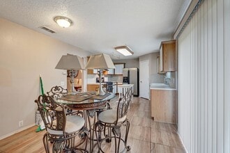 201 Amber Ridge Dr in Arlington, TX - Foto de edificio - Building Photo