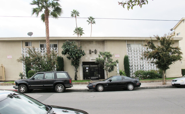 Collinswood Apartments in Tarzana, CA - Building Photo - Building Photo