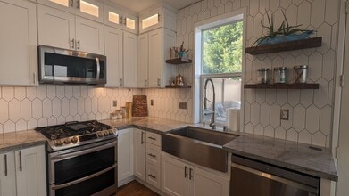 1554 Plymouth Ln in San Pedro, CA - Building Photo - Building Photo