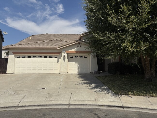 2001 Dayton Ave in Modesto, CA - Building Photo - Building Photo