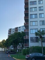 4220 Inverrary Blvd, Unit 98A in Lauderhill, FL - Building Photo