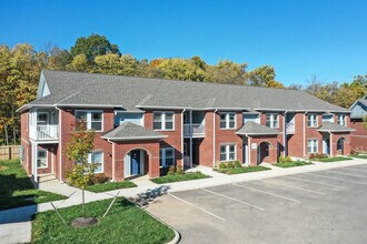 Whispering Creek Apartments in Columbus, OH - Foto de edificio - Building Photo
