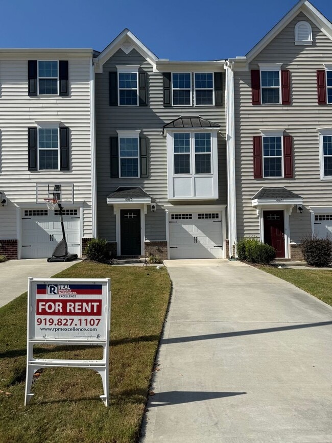 property at 6625 Pathfinder Wy