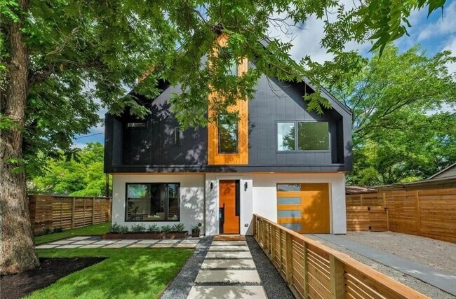 property at 800 Maude St