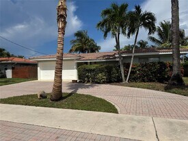 440 SE 1st Terrace in Pompano Beach, FL - Building Photo