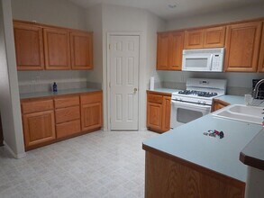 795 NE Fieldstone Ct in Prineville, OR - Building Photo - Building Photo