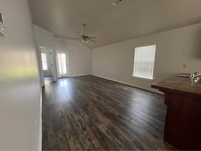 14258 Woodlands Dr in Hammond, LA - Foto de edificio - Building Photo