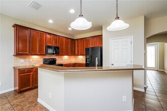 11049 River Trent Ct in Lehigh Acres, FL - Building Photo - Building Photo