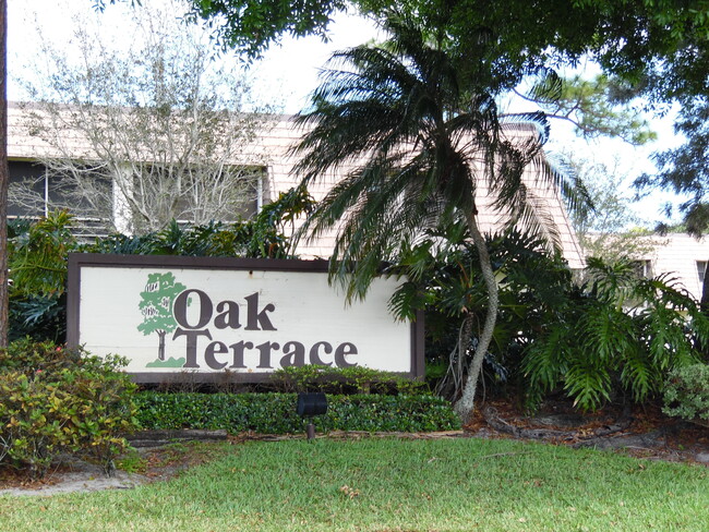 4729 Oak Terrace Dr in Greenacres, FL - Building Photo - Building Photo