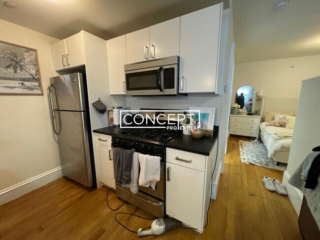 658 Massachusetts Ave in Boston, MA - Building Photo - Building Photo