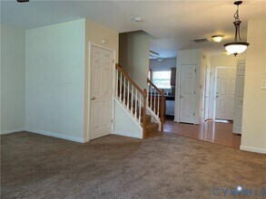 4073 Trisha Trail in Midlothian, VA - Foto de edificio - Building Photo