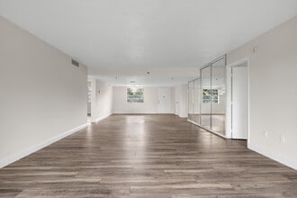 3940 Inverrary Blvd, Unit #404A in Lauderhill, FL - Building Photo - Building Photo