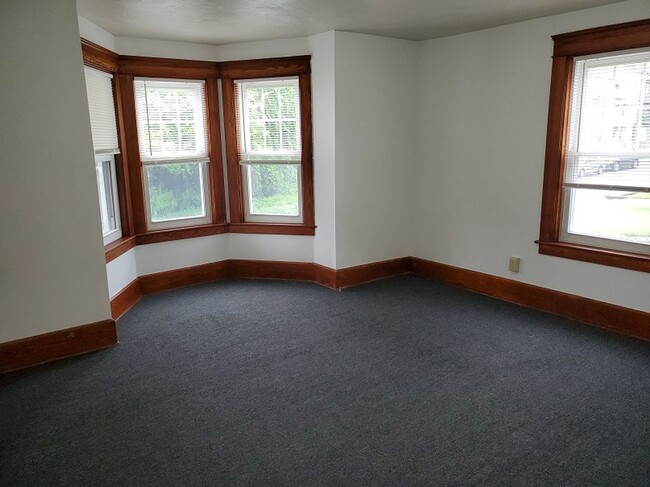 property at 22 Prospect St