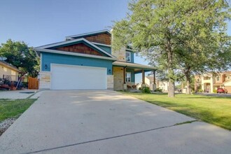 18600 Staghorn Dr in Lago Vista, TX - Building Photo - Building Photo