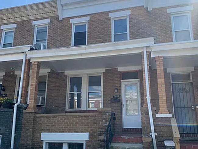 property at 2843 Pelham Ave