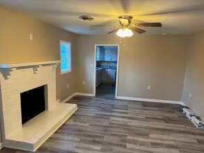 277 Specks Run Rd in Bunker Hill, WV - Foto de edificio - Building Photo