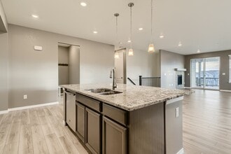 8148 S Jackson Gap St in Aurora, CO - Building Photo - Building Photo