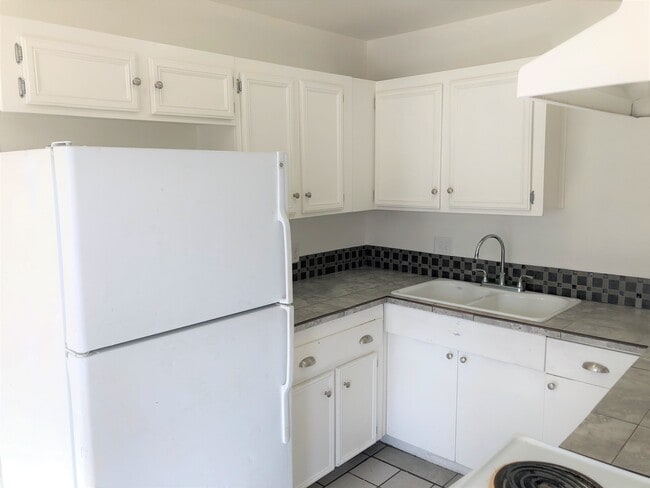 2419 Daley St, Unit C