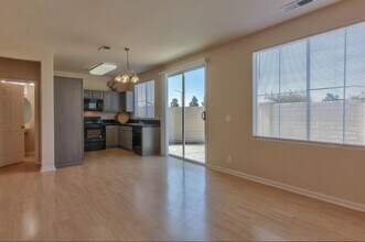 680 Gardenia Pl in Soledad, CA - Building Photo - Building Photo