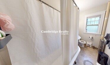 11 Story St, Unit 3T in Cambridge, MA - Foto de edificio - Building Photo