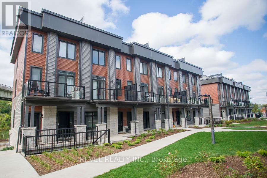 2-22 Willow St in Brant, ON - Building Photo