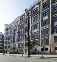 1300 Grand St in Hoboken, NJ - Foto de edificio - Building Photo