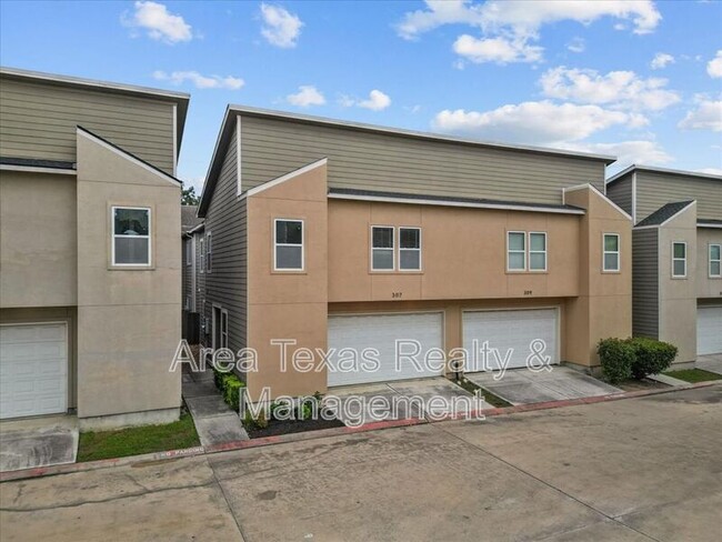 307 Mission Ln in Houston, TX - Building Photo - Building Photo