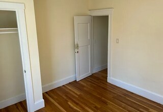 13 Greene St, Unit 1R in Somerville, MA - Building Photo - Building Photo