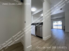 2400 Eilers Ln in Lodi, CA - Building Photo - Building Photo