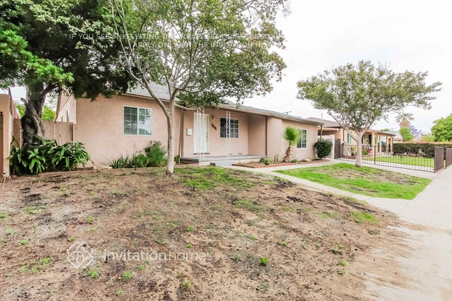 8440 Hazeltine Ave in Los Angeles, CA - Building Photo - Building Photo