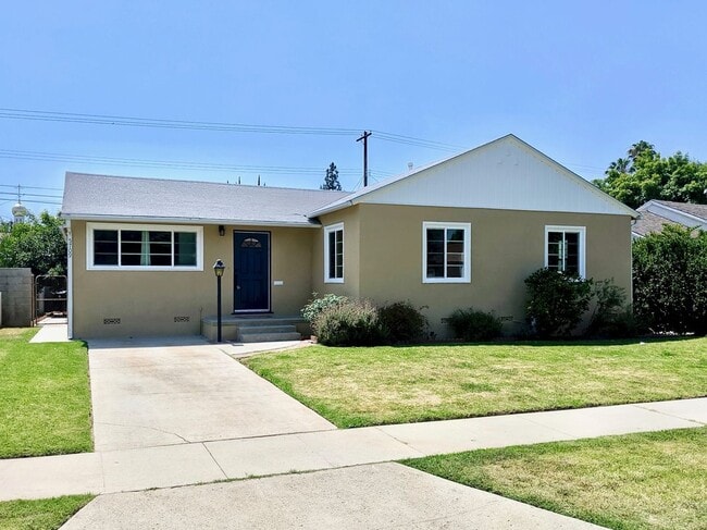 5709 Hesperia Ave