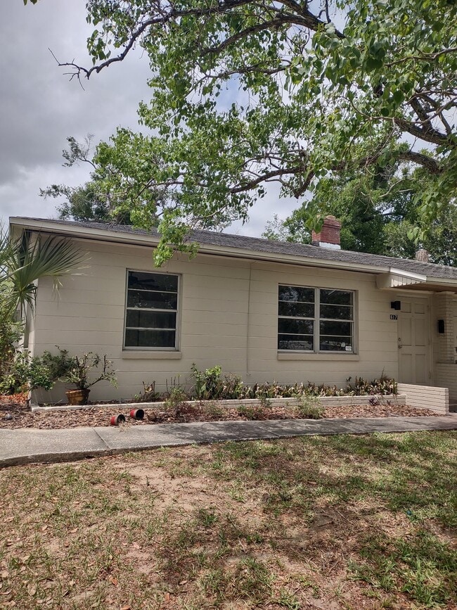 615 Hollingsworth Rd