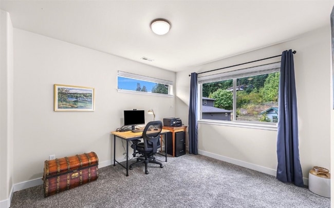 property at 697 Chuckanut Dr N