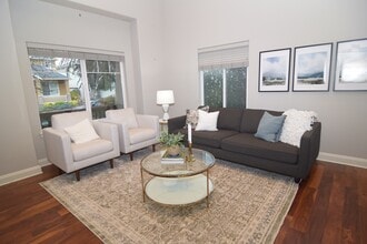 21524 SW Parkin Ln in Beaverton, OR - Building Photo - Building Photo