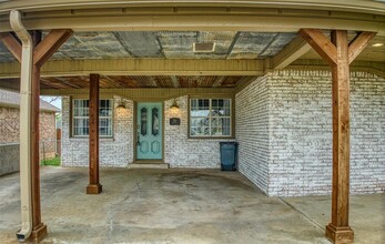 315 E Avenue F in Midlothian, TX - Building Photo - Building Photo