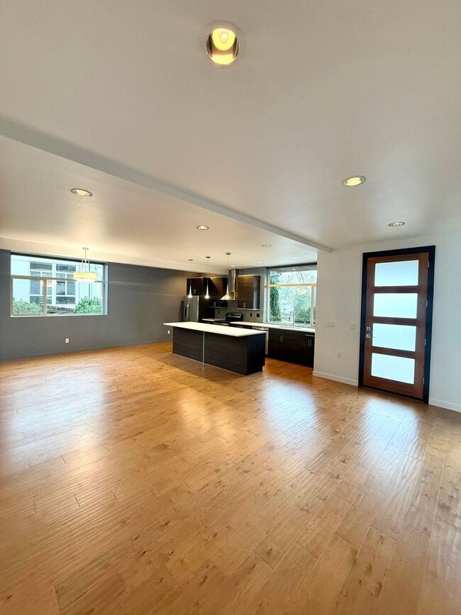 7528 21st Ave SW in Seattle, WA - Building Photo - Building Photo