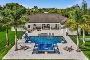 6122 SW 173rd Way in Southwest Ranches, FL - Building Photo