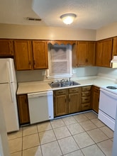 8310 Damascus Cir in Louisville, KY - Building Photo - Building Photo