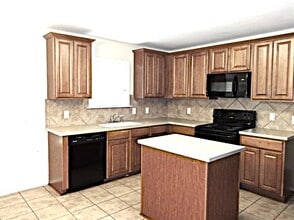 922 Magnolia Hl in San Antonio, TX - Building Photo - Building Photo