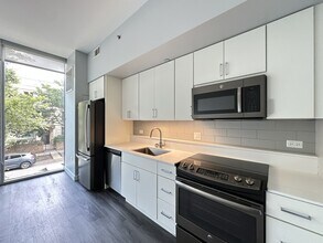 4334 N Hazel St in Chicago, IL - Building Photo - Building Photo