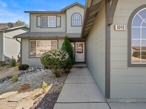 8040 Monterey Shores Dr in Reno, NV - Building Photo - Building Photo