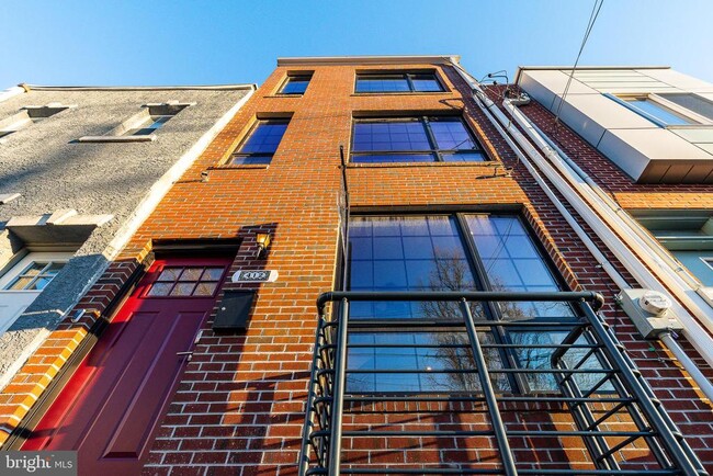 property at 412 Sepviva St