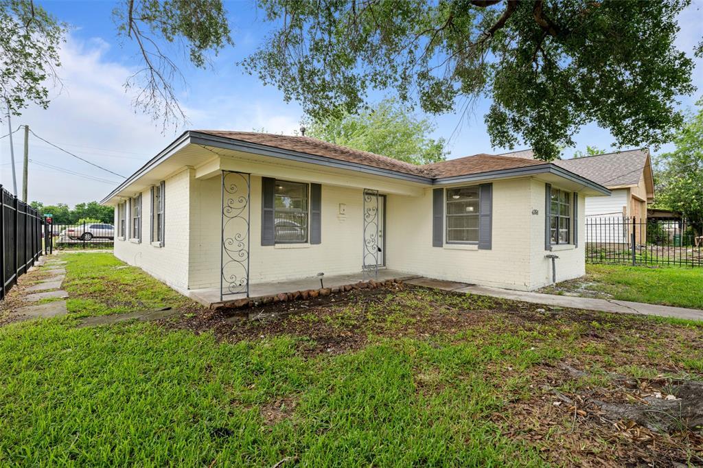 4356 Phlox St in Houston, TX - Building Photo