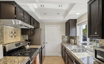 18 Laurel Ln in Aliso Viejo, CA - Building Photo - Building Photo