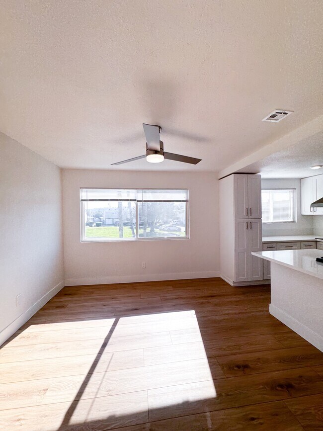 399 Compton St, Unit D in El Cajon, CA - Building Photo - Building Photo