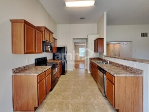 975 Donington Cir in Lawrenceville, GA - Building Photo - Building Photo