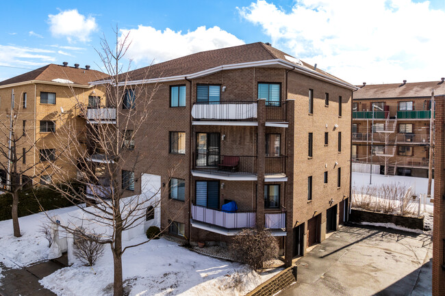 7650 Suzanne-Giroux St