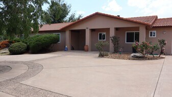2428 E Sauk Ct in Sierra Vista, AZ - Building Photo